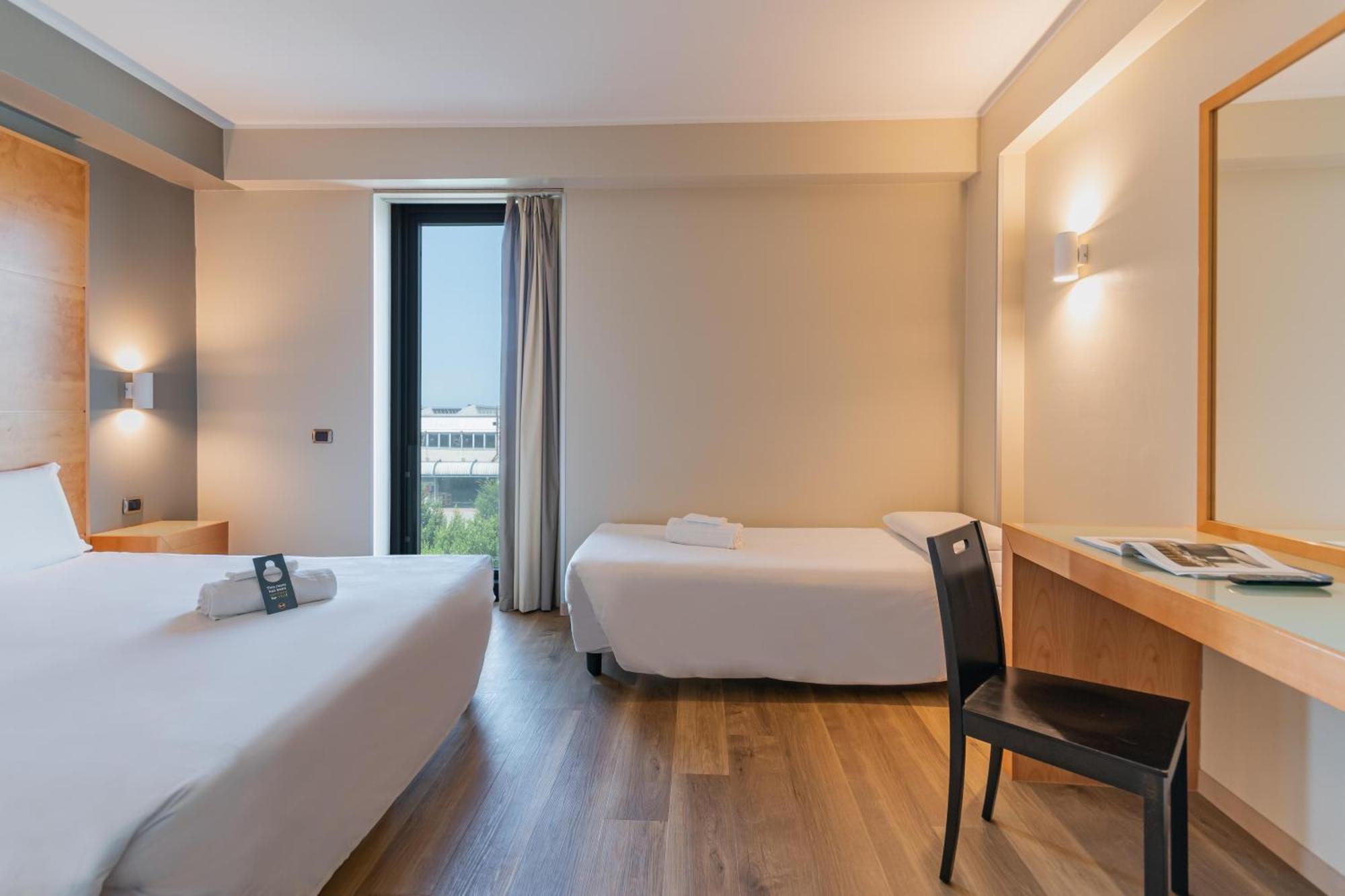 B&B Hotel Pisa Airport Εξωτερικό φωτογραφία